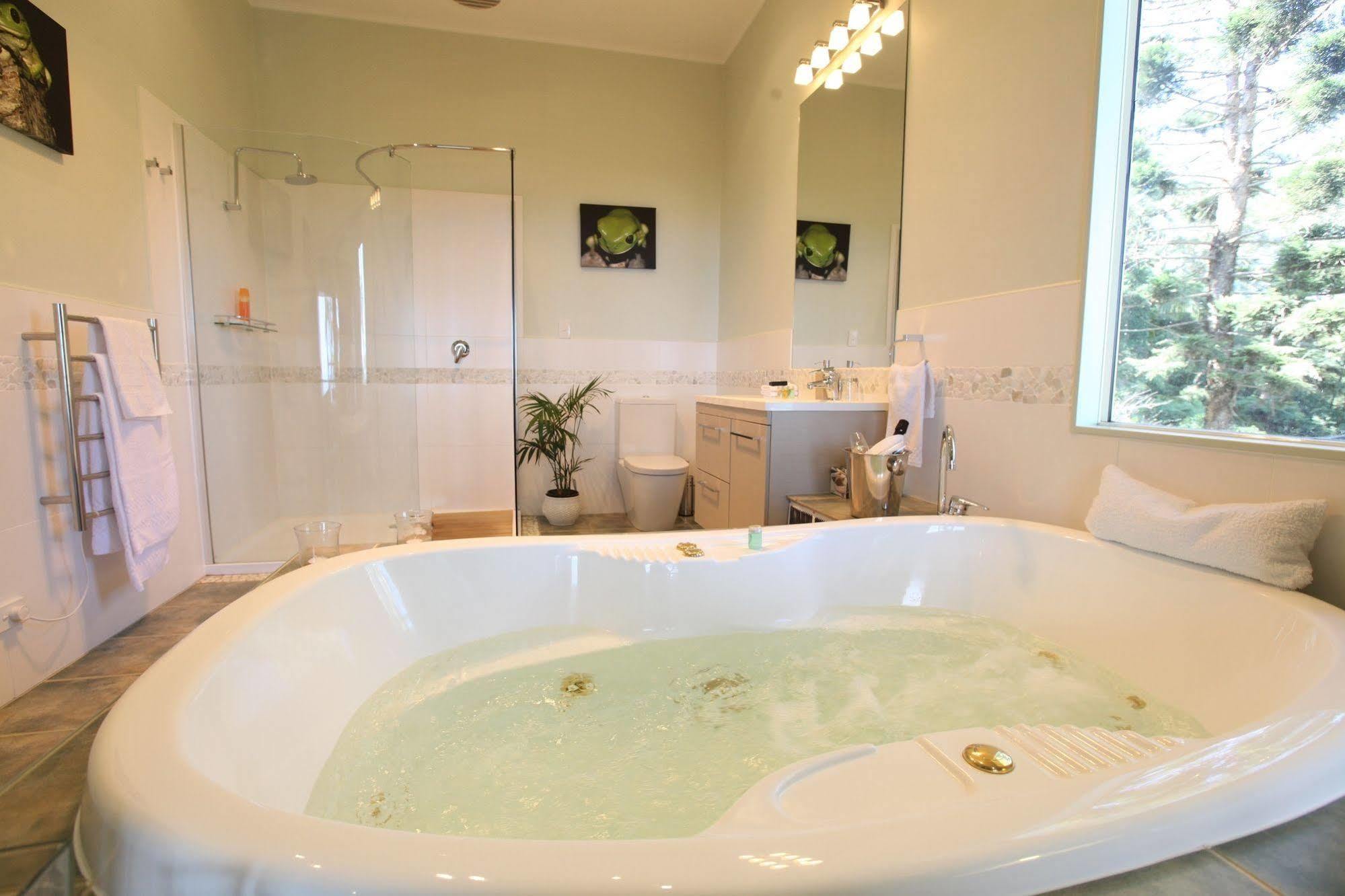 Avocado Sunset Bed & Breakfast Маунт Тамборин Екстериор снимка