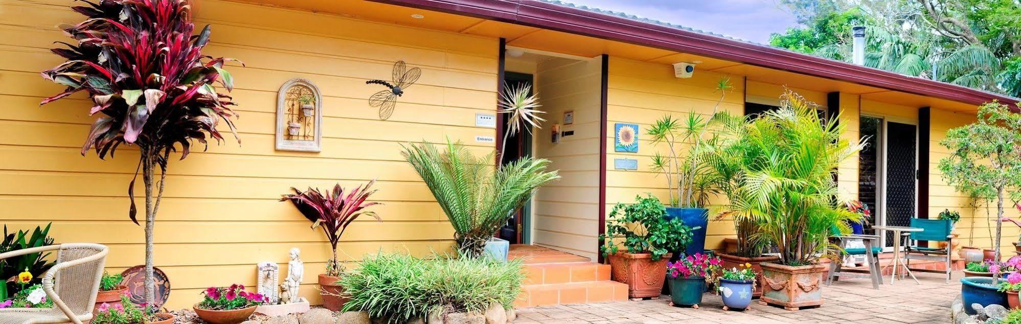 Avocado Sunset Bed & Breakfast Маунт Тамборин Екстериор снимка
